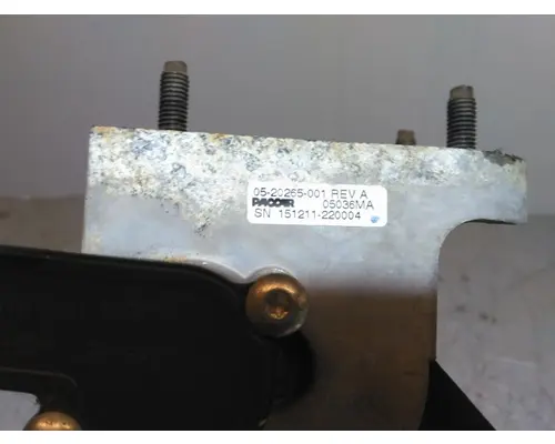 PETERBILT 387 FOOT PEDAL