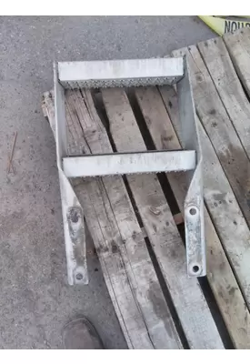 PETERBILT 387 FRAME STEP