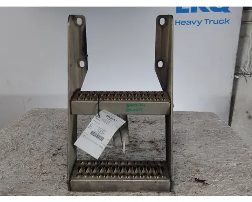 PETERBILT 387 FRAME STEP