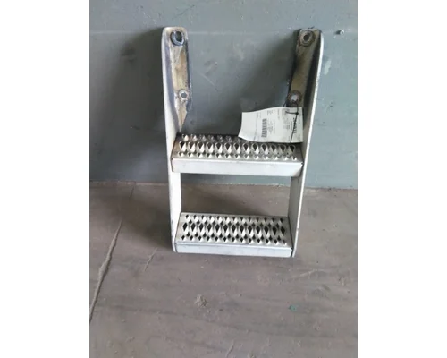 PETERBILT 387 FRAME STEP