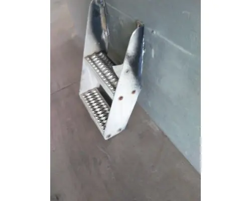 PETERBILT 387 FRAME STEP