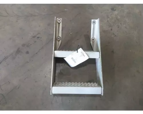 PETERBILT 387 FRAME STEP