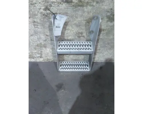 PETERBILT 387 FRAME STEP