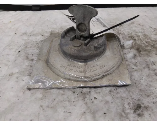 PETERBILT 387 FUEL FILLER NECKANTI-SIPHON