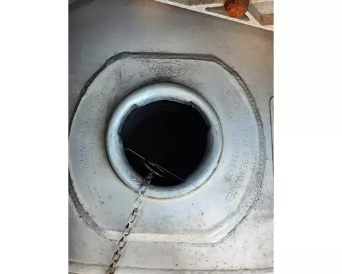 PETERBILT 387 FUEL TANK