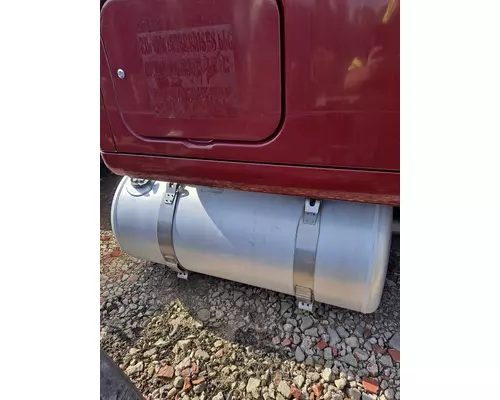 PETERBILT 387 FUEL TANK