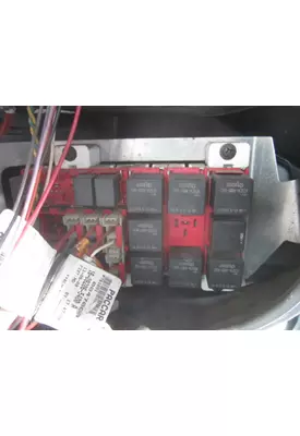 PETERBILT 387 FUSE BOX