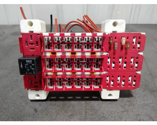 PETERBILT 387 FUSE BOX