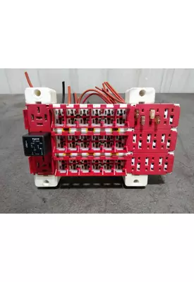 PETERBILT 387 FUSE BOX