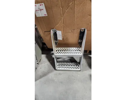 PETERBILT 387 Frame Steps
