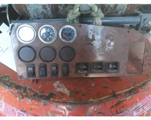 PETERBILT 387 GAUGE CLUSTER