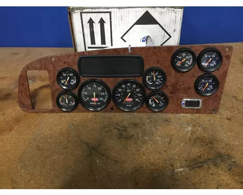 PETERBILT 387 GAUGE CLUSTER