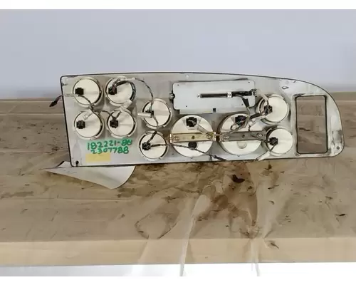PETERBILT 387 GAUGE CLUSTER