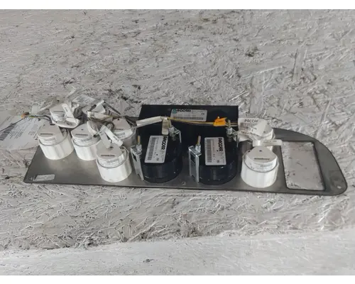 PETERBILT 387 GAUGE CLUSTER