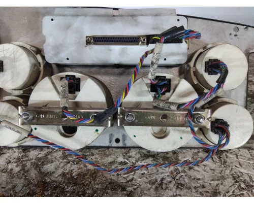 PETERBILT 387 GAUGE CLUSTER