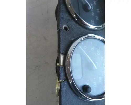 PETERBILT 387 GAUGE CLUSTER