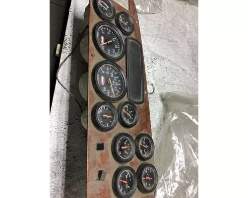 PETERBILT 387 GAUGE CLUSTER