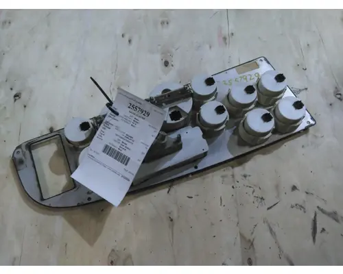 PETERBILT 387 GAUGE CLUSTER