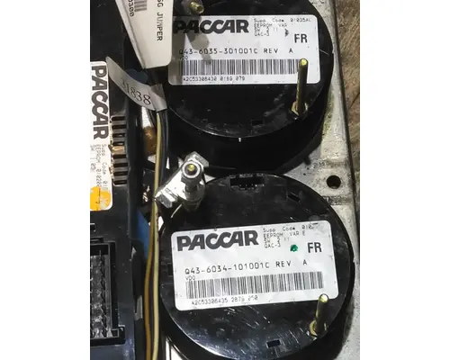 PETERBILT 387 GAUGE CLUSTER