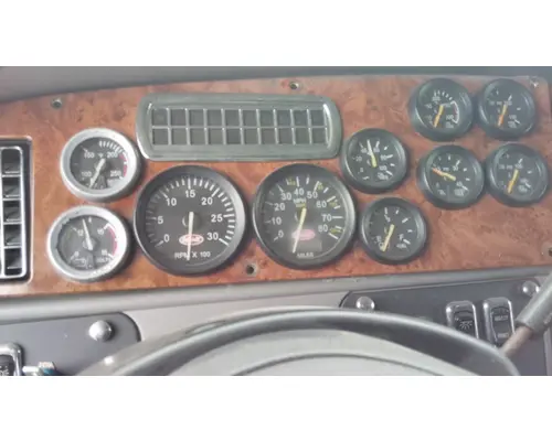 PETERBILT 387 GAUGE CLUSTER