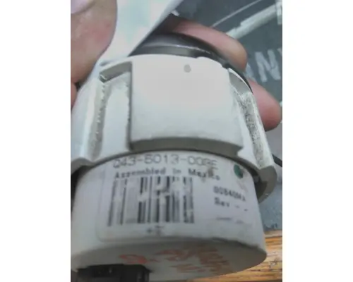 PETERBILT 387 GAUGE OIL PRESSURE