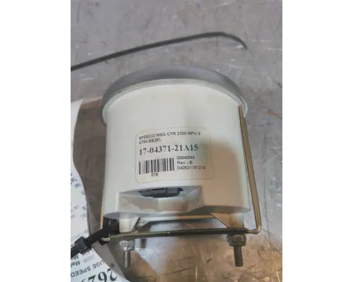 PETERBILT 387 GAUGE SPEEDOMETER