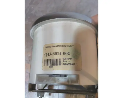 PETERBILT 387 GAUGE TACHOMETER