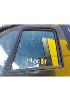 PETERBILT 387 GLASS, DOOR, FRONT