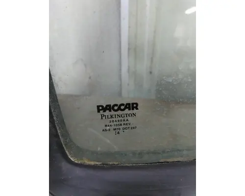 PETERBILT 387 GLASS, DOOR VENT, FRONT
