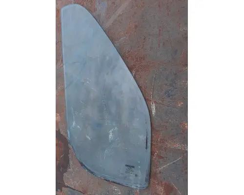 PETERBILT 387 GLASS, DOOR VENT, FRONT