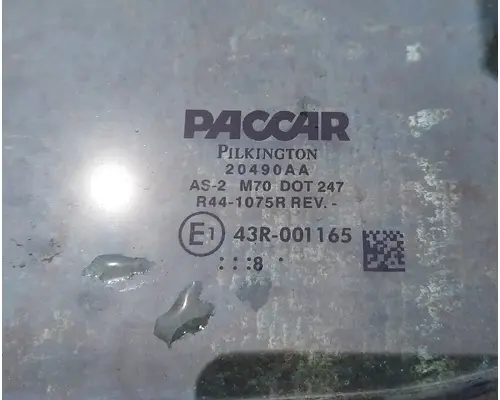 PETERBILT 387 GLASS, DOOR VENT, FRONT