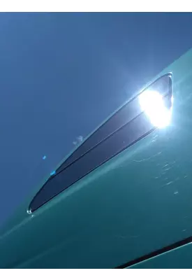 PETERBILT 387 GLASS, SLEEPER