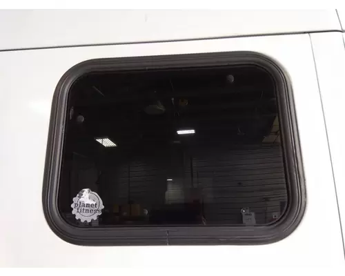 PETERBILT 387 GLASS, SLEEPER