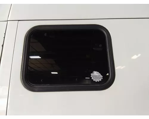 PETERBILT 387 GLASS, SLEEPER