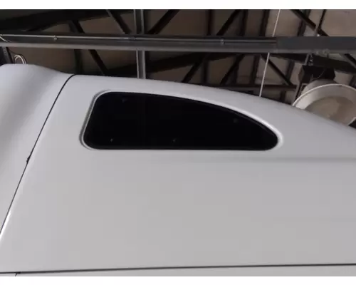 PETERBILT 387 GLASS, SLEEPER