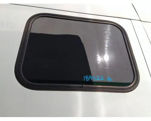 PETERBILT 387 GLASS, SLEEPER