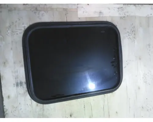 PETERBILT 387 GLASS, SLEEPER