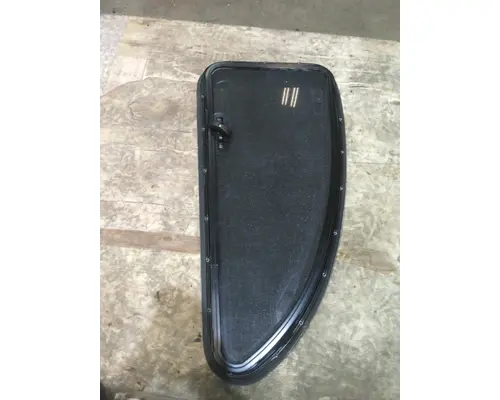 PETERBILT 387 GLASS, SLEEPER