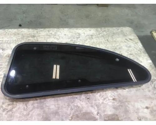 PETERBILT 387 GLASS, SLEEPER