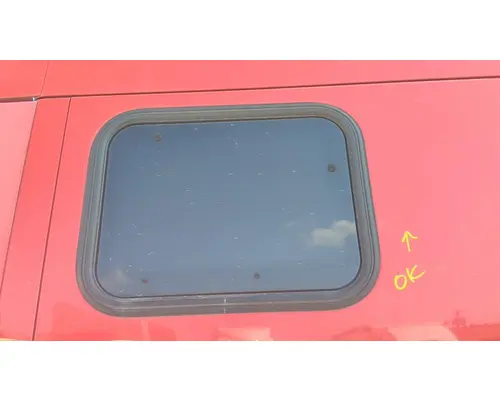 PETERBILT 387 GLASS, SLEEPER