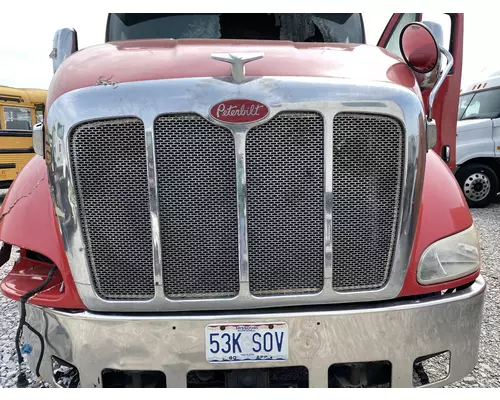 PETERBILT 387 Grille in KANSAS CITY, MISSOURI $700.00 #9488