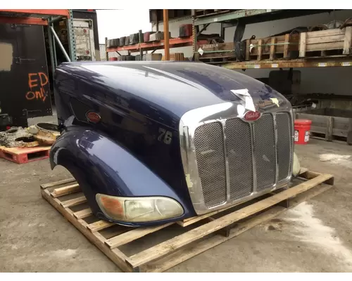 PETERBILT 387 HOOD