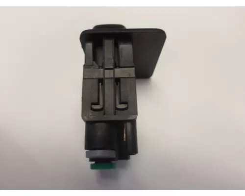 PETERBILT 387 INTERAXLE LOCK SWITCH