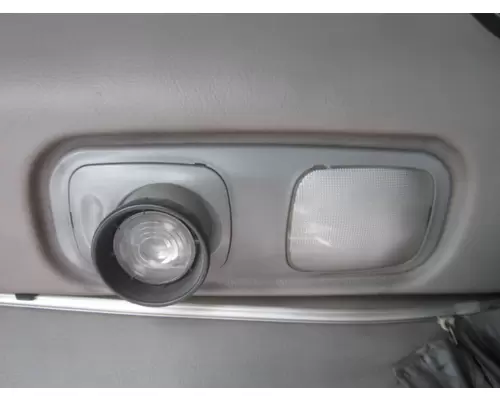 PETERBILT 387 INTERIOR CAB LIGHT