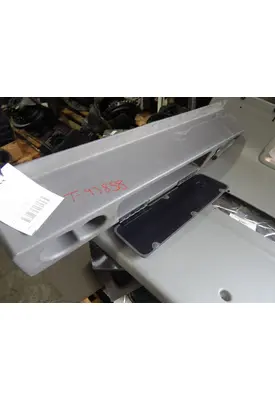 PETERBILT 387 INTERIOR PANELS & TRIM 126