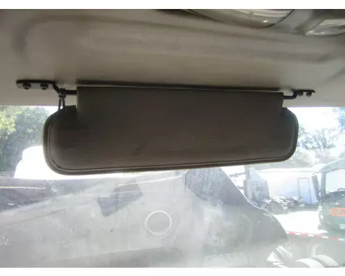 PETERBILT 387 INTERIOR SUN VISOR