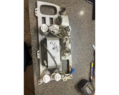 PETERBILT 387 Instrument Cluster