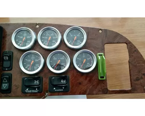 PETERBILT 387 Instrument Cluster