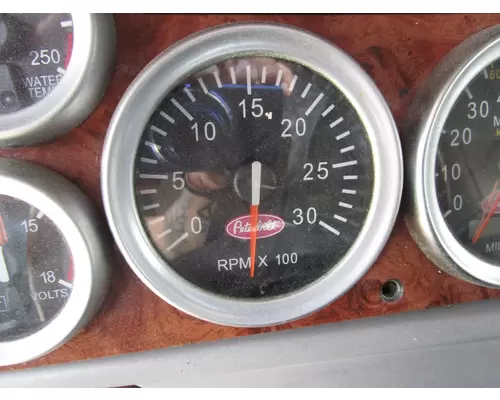 PETERBILT 387 Instrument Cluster