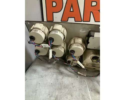 PETERBILT 387 Instrument Cluster